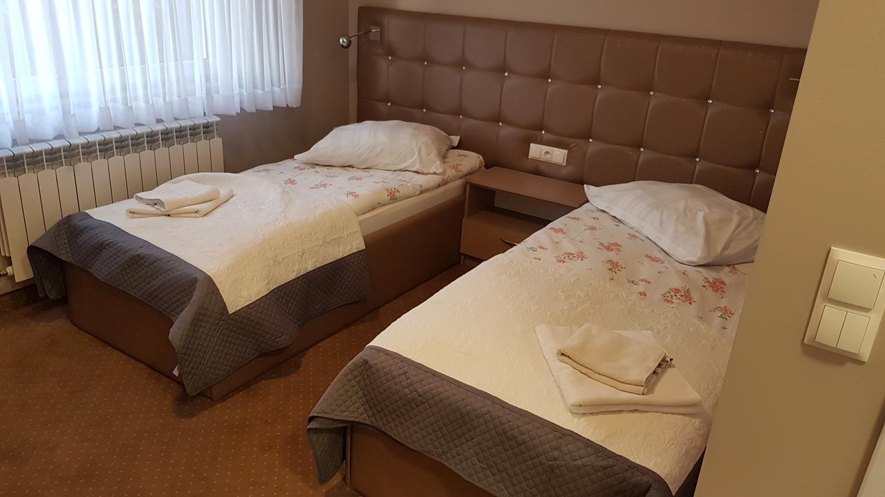 Hotel Gutland Wysokie Mazowieckie Eksteriør billede